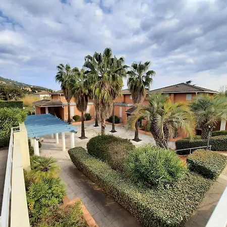 Cavaliere Au Chene Liege