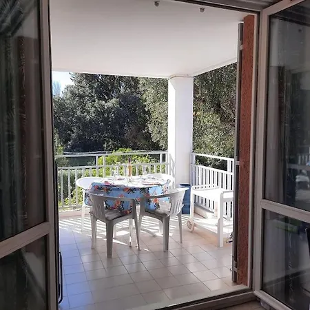 Cavaliere Au Chene Liege アパート