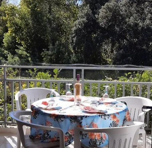 Cavaliere Au Chêne Liège * Le Lavandou